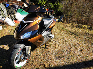 Aprilia SR50R (1 foto / 3)
