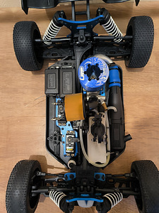 LRP S8 BX TEAM - 1/8 NITRO BUGGY (3 foto / 6)