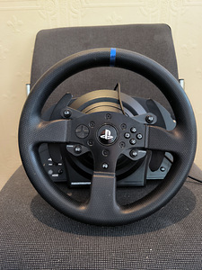 Руль и кресло Thrustmaster T300 (3 фото из 4)