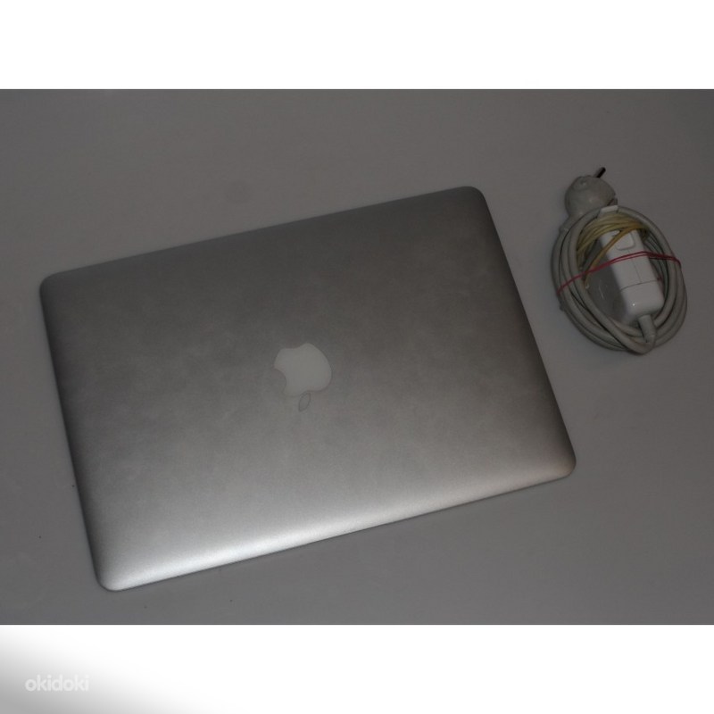 Apple Macbook Air 13 A1466 Mid 2015 + Зарядка (фото #5)