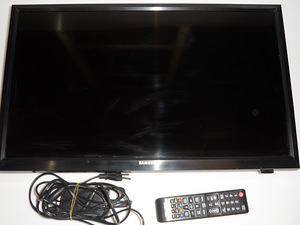 Monitor Samsung LT24E310EX 24" TV tuuneriga + pult + juhe (2 foto / 7)