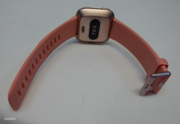 Смарт-часы Fibit Versa FB505RGPK Цвет Розовый Полный Комплек (фото #6)