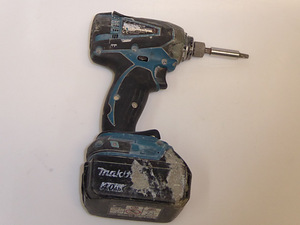 Akutrell Makita DTD146Z 4ah (3 foto / 5)