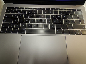 Sülearvuti Apple Macbook Pro 13 2017 A1708 + laadija (6 foto / 6)