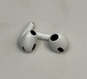 Täisjuhtmevabad Kõrvaklapid Apple AirPods 3 (6 foto / 6)