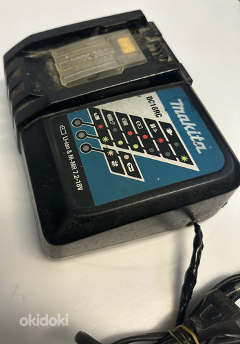 Зарядное Устройство для Аккумулятора Makita DC18RC (фото #4)