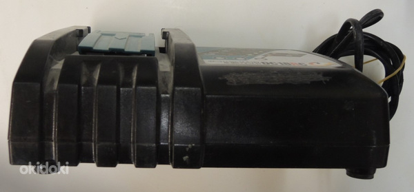 Зарядное устройство Makita DC18RC (фото #4)