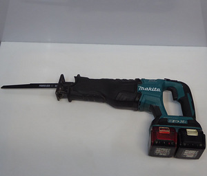 Сабельная пила Makita DJR360Z + 2 аку 3,0 Ач (2 фото из 10)