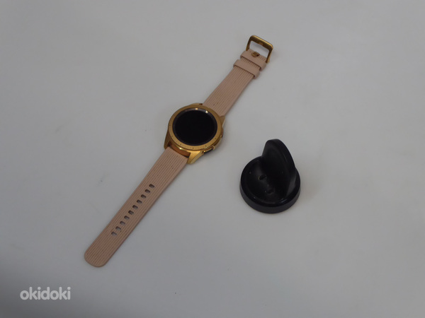 Умные часы Samsung Galaxy Watch 42мм (фото #2)