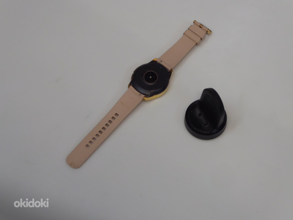 Умные часы Samsung Galaxy Watch 42мм (фото #3)