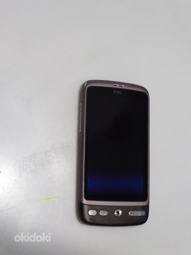 Мобильный телефон HTC Desire (фото #2)