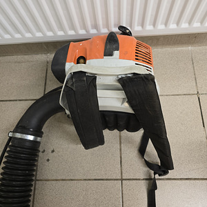 Листьедув Stihl BR200 (4 фото из 6)
