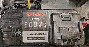 Akukruvikeeraja Keyang ASD-1800L + Aku 5,0Ah + Laadija (7 foto / 7)
