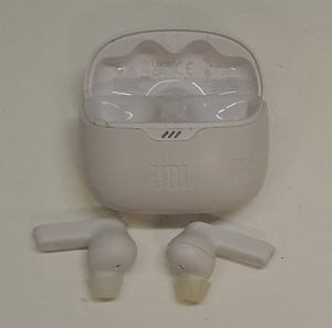 Bluetooth наушники JBL Tune Beam + док (5 фото из 5)