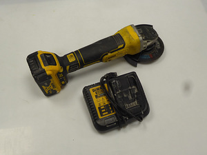 Relakas Dewalt DCG405 + aku 5ah + laadija (2 foto / 6)