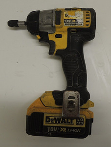 Akutrell DeWalt DCF895 + aku 4,0Ah (2 foto / 5)