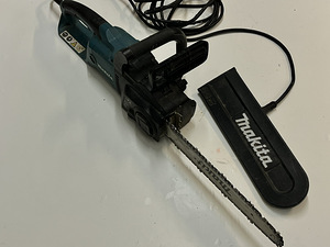 Электропила Makita UC3551A, 2000W (2 фото из 6)