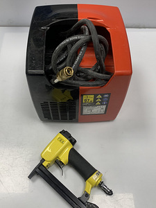 Õhukompressor Black&Decker 1100w + Naelapüstol FXA (3 foto / 6)