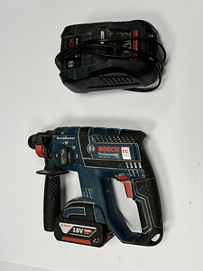 Puurvasar Bosch GBH 18 V-EC + laadija (5 foto / 5)