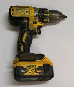 Akutrell DeWalt DCD790 + aku 5,0Ah (3 foto / 5)