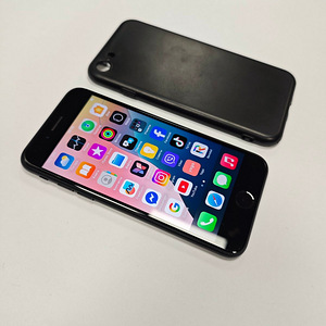 Mobiiltelefon Apple iPhone SE 64GB Aku 87% + kaane (5 foto / 6)