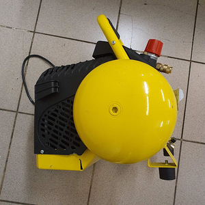 Õhukompressor PowerPlus POWX1723 (4 foto / 5)