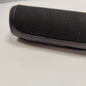 Kõlar JBL Flip 4s must (3 foto / 5)