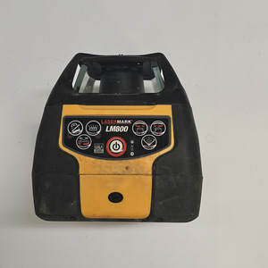 Nivelir Lasermark LM800 + pult + laadija + kohver (4 foto / 7)