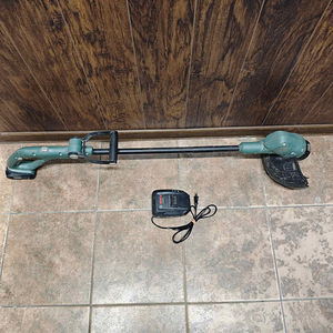 Триммер Bosch EasyGrassCut 18-230 + акку + зарядка (2 фото из 5)