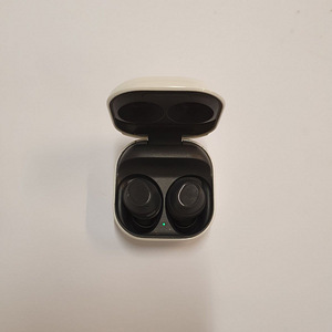 Bluetooth наушники Samsung Galaxy Buds FE (4 фото из 5)