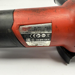 Болгарка Milwaukee AG 800-125E (3 фото из 6)
