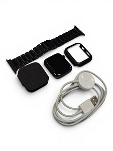 Nutikell Apple Watch Series 5 44mm + laadija + karp (3 foto / 5)