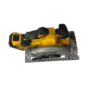 Akuketassaag DeWalt DCS572 + Aku 5.0Ah (4 foto / 5)