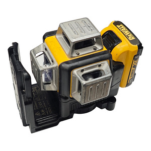 Ristlaser Dewalt DCR089D1G + pult + tarvikud + kohver (6 foto / 6)
