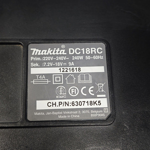 Laadija Makita DC18RC (5 foto / 5)