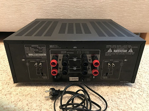 Lõppvõimendid Luxman M-03, Denon POA-2400, Pioneer M-73 (7 foto / 7)