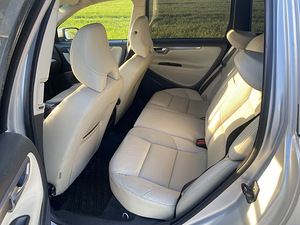 Volvo v70 d5 (13 фото из 14)