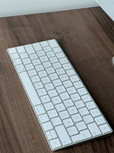 Apple iMac 21.5” 1TB (3 foto / 4)