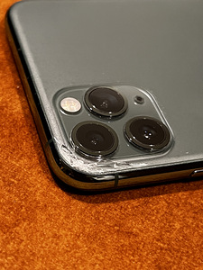 iPhone 11 Pro Max 64 Гб (2 фото из 4)