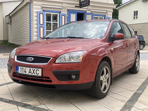 Ford Focus (2 фото из 8)