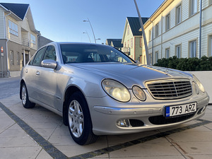 Mercedes-Benz E 200 KOMPRESSOR (2 foto / 8)