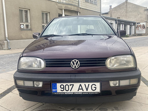 Volkswagen Golf (6 foto / 8)