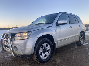 Suzuki Grand Vitara (1 foto / 10)