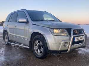 Suzuki Grand Vitara (2 foto / 10)