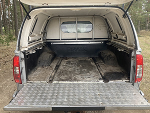 Nissan Navara (4 foto / 8)