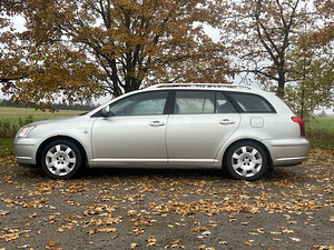 Toyota Avensis 1,8 95kw (3 foto / 10)