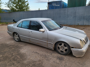 Mercedes-benz e220 cdi (2 фото из 8)