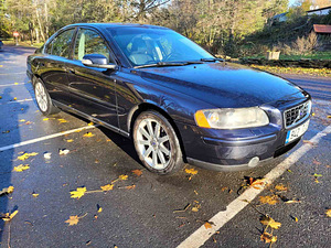 Volvo s60 2008 (1 фото из 12)