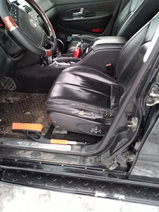 SsangYong Rexton (4 foto / 6)