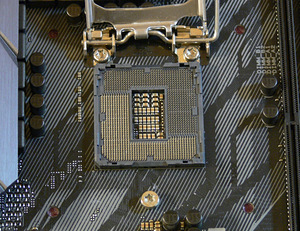 ASUS Z370-G Gaming, i7-9700,DDR4-3000 RGB 16GB,SSD M.2 256GB (7 foto / 10)